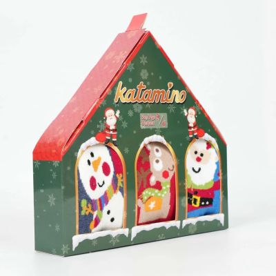 Детски термо коледни чорапи в подаръчна кутия 3 броя различни картинки и цветове